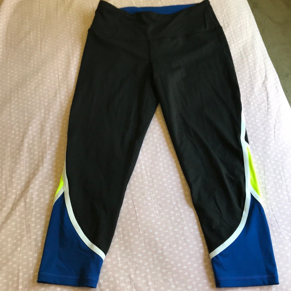 Victoria secret workout pant like new condition